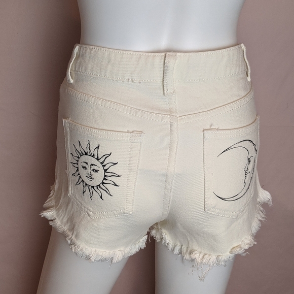 Adika Sun and Moon Frayed Hem Off White Shorts - Picture 1 of 10